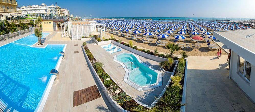 Hotel Corallo Garni Cattolica Exterior foto